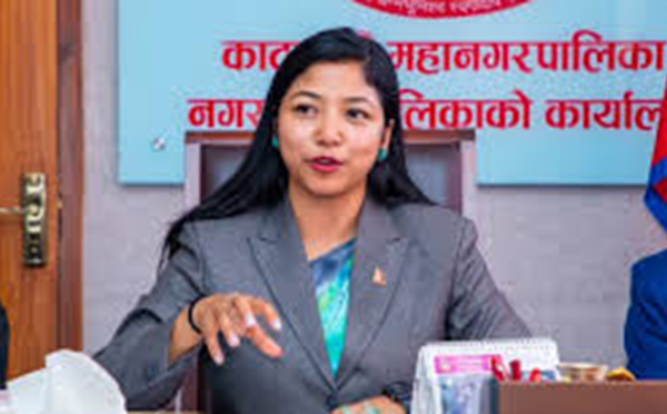 निरोगात्मक स्वास्थ्य शिक्षा प्रवर्द्धन गर्न विद्यालयमा साना डाक्टर कार्यक्रम सञ्चालन